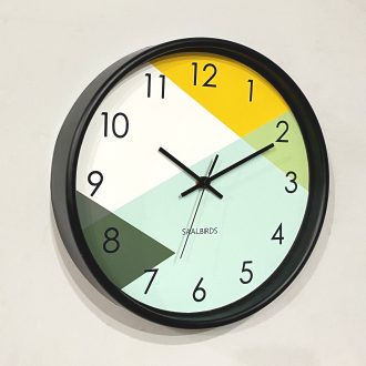 ساعت دیواری سال بردز مدل CW-160 مثلثی